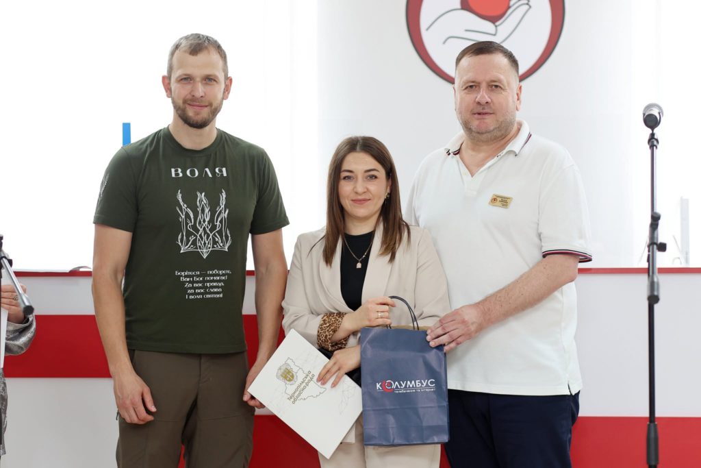 ПРАЦІВНИЦІ ЧОРТКІВСЬКОЇ ЛІКАРНІ ОТРИМАЛИ НАГОРОДИ З НАГОДИ ВСЕСВІТНЬОГО ДНЯ ДОНОРА